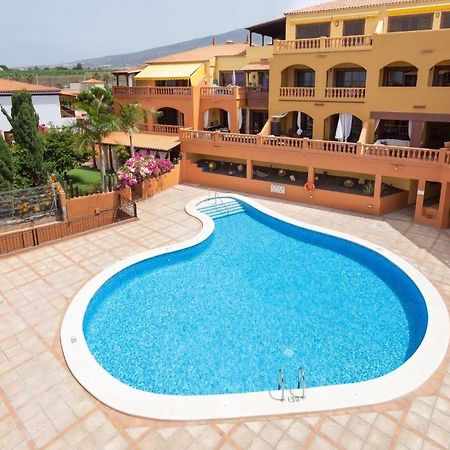 Eden Rentals Elite Palace Suites Адехе Екстер'єр фото